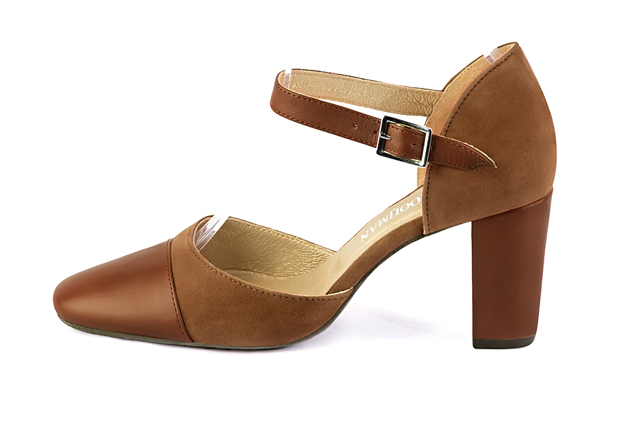 Caramel brown women's open side shoes, with an instep strap. Round toe. High block heels. Profile view - Florence KOOIJMAN